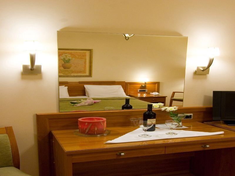 Lito Hotel Kími Buitenkant foto